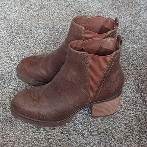 CLEANOUT SALE Roolee Ankle Boots